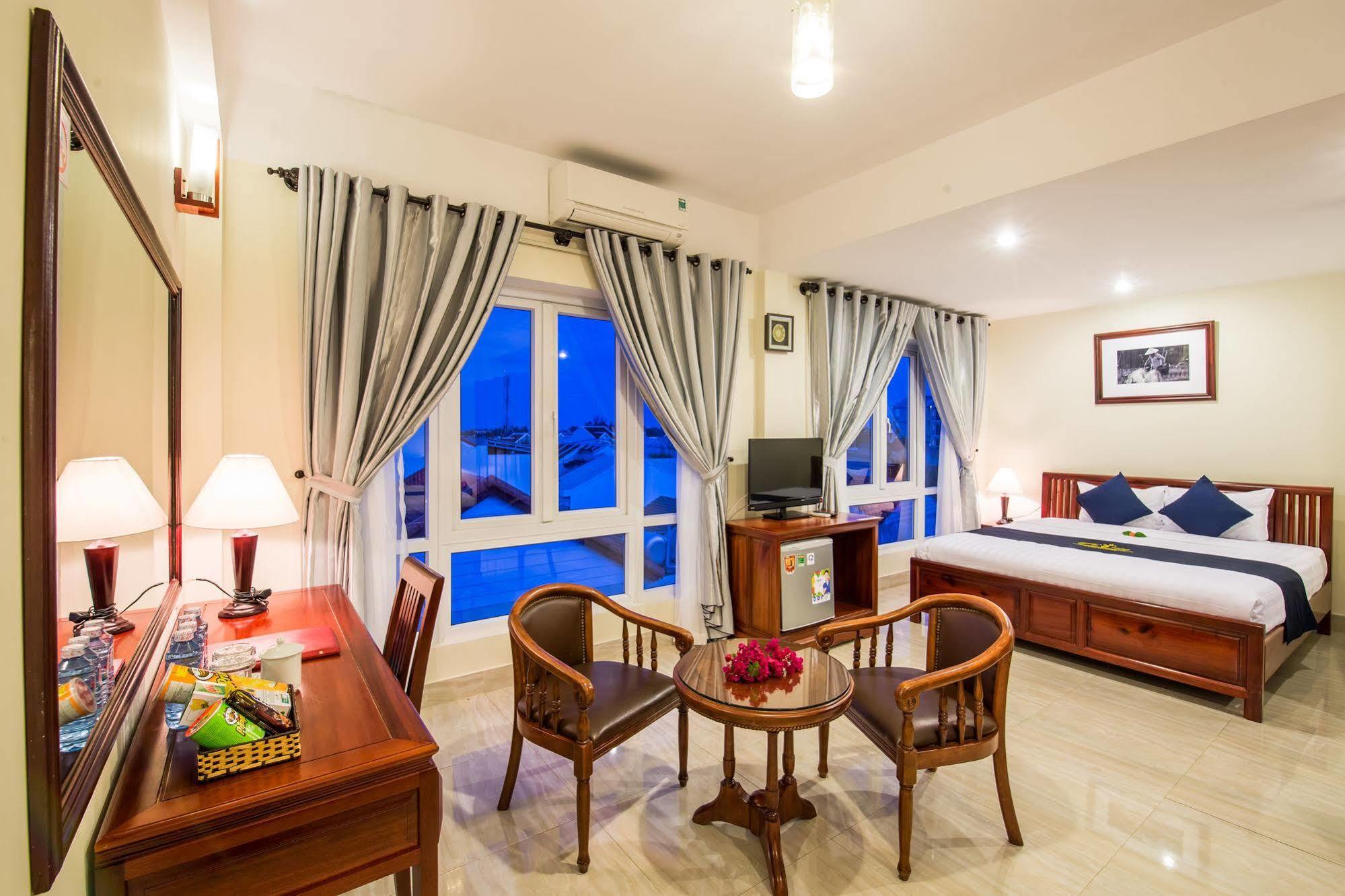 Prince Hotel Hoi An Exterior photo